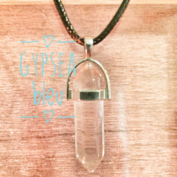 SOLD‼️ Clear Crystal Quartz Pendant 🌴 - Picture 3 of 4